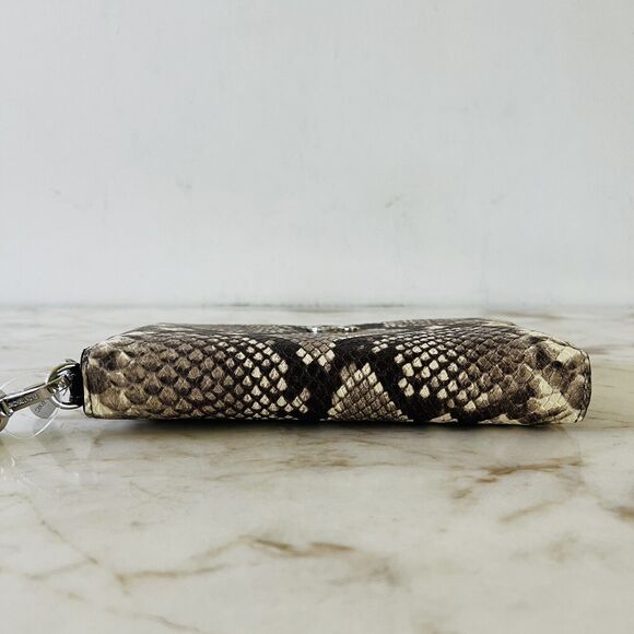 MICHAEL KORS Fulton Animal Print Leather Flat MF Phone Case Zip Wallet Wristlet - Picture 3 of 8